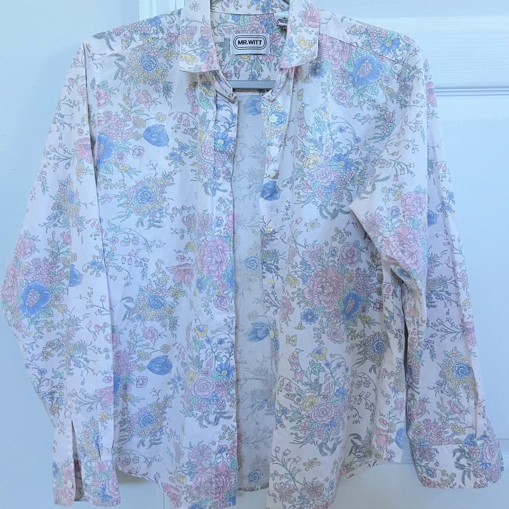 RARE Mr. Witt Vintage White Floral Button Down size 6. Like new!
